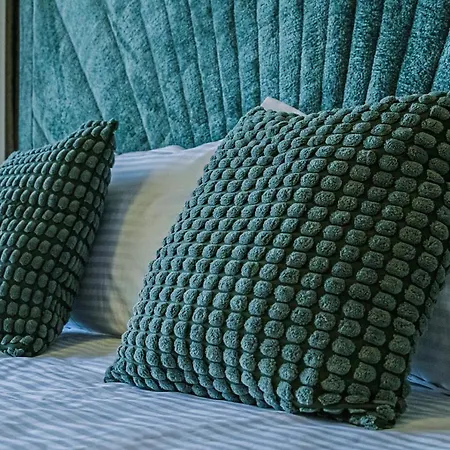 The 502 Apartment Mamaia